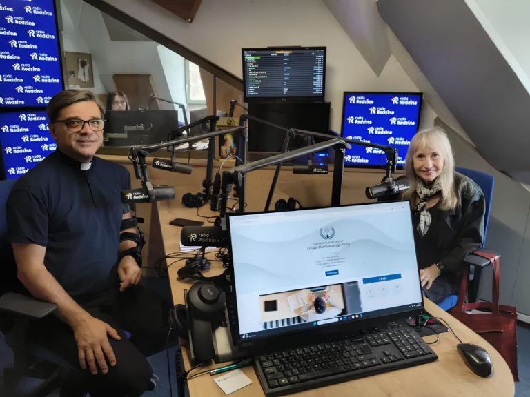 W Radio Rodzina